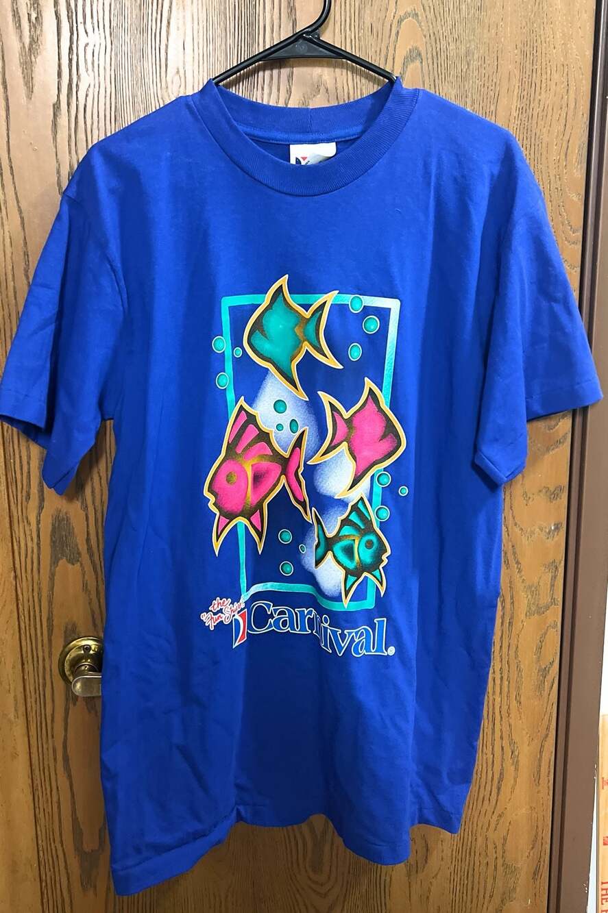 Vintage 90s Carnival Cruise Lines The Fun Ships Tropical Fish Graphic T-Shirt